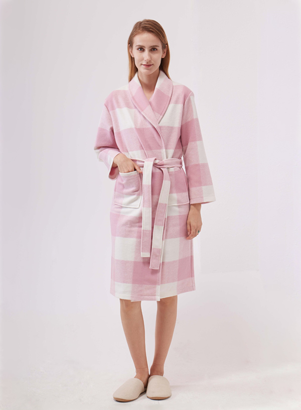 Women bathrobe