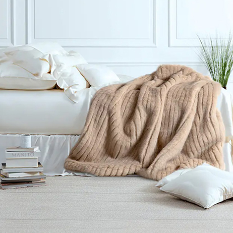How Does Faux Fur Home Decor Enhance Comfort and Style in Cold Climates?