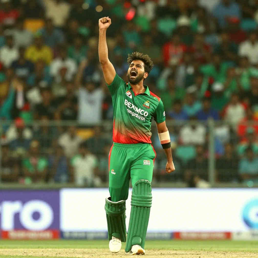 নিলামের ২৭ কোটি আর ফাইনালের ৫.৭৫ কোটি: ক্রিকেটের ট্রান্সফার বাজারে দাম আর মূল্যের ব্যবধান নিলামের ২৭ কোটি আর ফাইনালের ৫.৭৫ কোটি: ক্রিকেটের ট্রান্সফার বাজারে দাম আর মূল্যের ব্যবধান