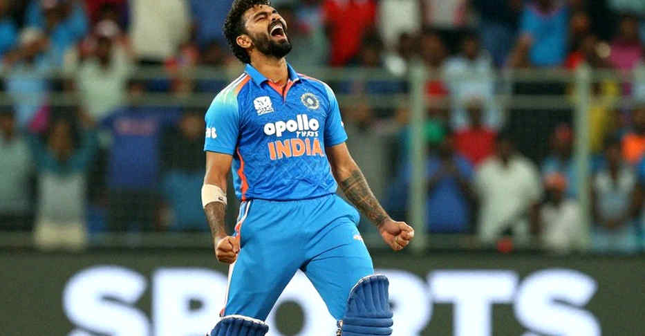 নিলামের ২৭ কোটি আর ফাইনালের ৫.৭৫ কোটি: ক্রিকেটের ট্রান্সফার বাজারে দাম আর মূল্যের ব্যবধান নিলামের ২৭ কোটি আর ফাইনালের ৫.৭৫ কোটি: ক্রিকেটের ট্রান্সফার বাজারে দাম আর মূল্যের ব্যবধান
