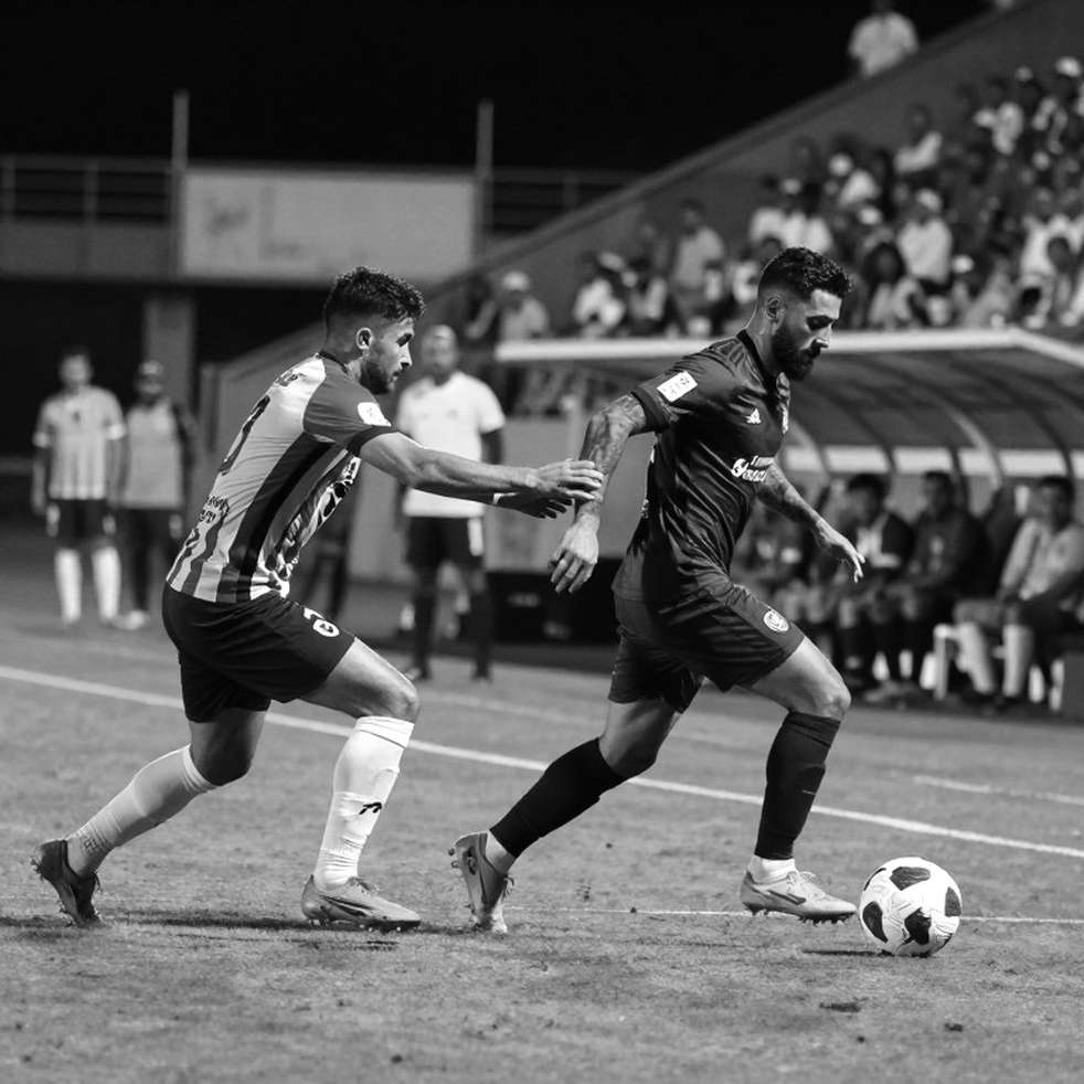 The Seventh Address: A First Session Before the Introduction, and El Vasco Arrives at Mestalla The Seventh Address: A First Session Before the Introduction, and El Vasco Arrives at Mestalla