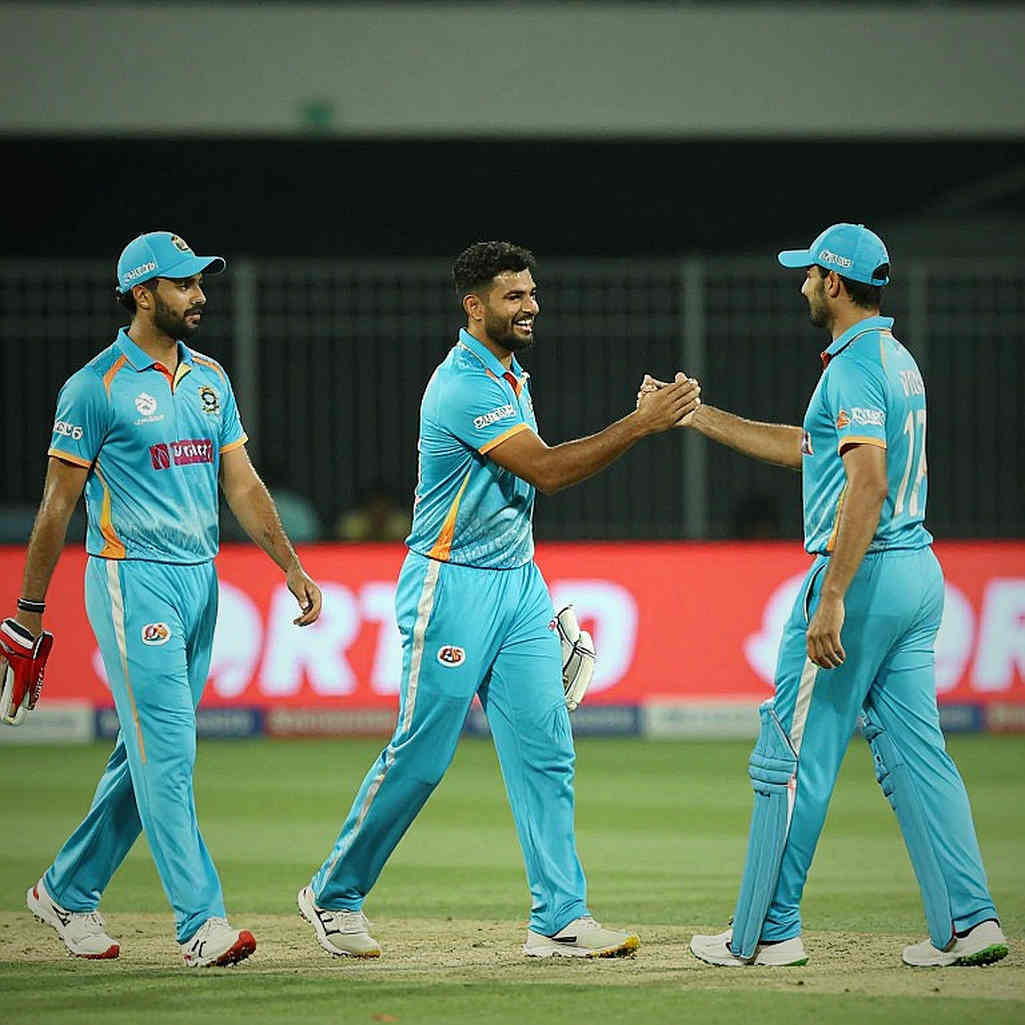 ওয়েস্ট ইন্ডিজের বেতন কাটছাঁট থেকে পাকিস্তানের নতুন নেতৃত্ব: ক্রিকেট ইন্ডাস্ট্রির গভীর সংকট ও সম্ভাবনার বিশ্লেষণ