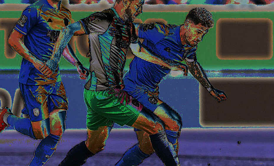 খালি ঘরের সাক্ষ্য: ফুটবল ডেটা পাইপলাইনের নীরব ব্যর্থতা এবং যাচাইযোগ্যতার রাজনীতি