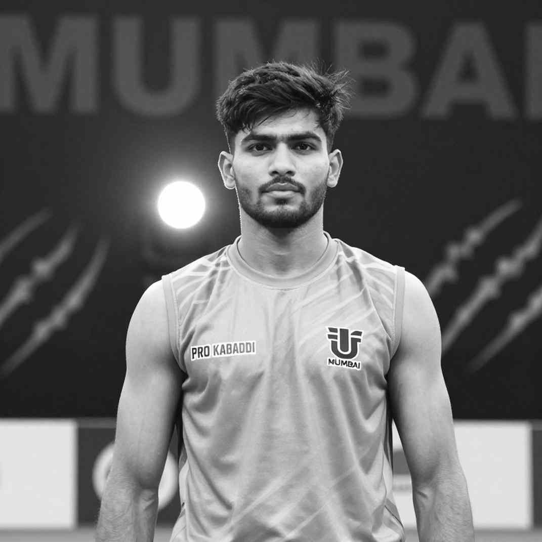 ছয় ফুট লাফ নয়, ইরানই আসল প্রশ্ন : পাওয়ান সেহরাওয়াতের হাই-ফ্লায়ার মিথ