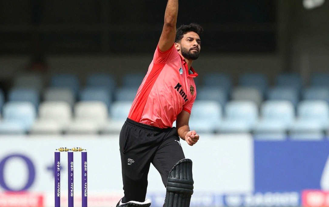 লখনউয়ের ফ্লাডলাইটে ৪৩ বলের ঝড়: শিরিয়াস আইয়ারের ইনিংস, কোহলির ছায়া আর একটি ভঙ্গুর 'রেকর্ড'