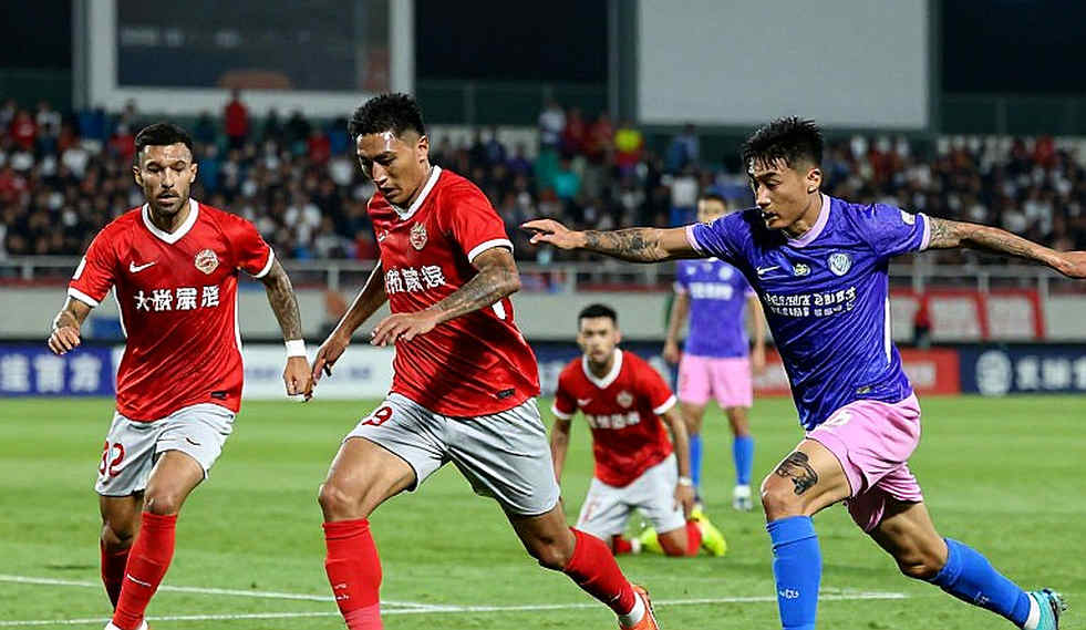 এতিহাদের আইনি তলোয়ার: ম্যান সিটির ৯০০ মিলিয়ন পাউন্ড প্রশ্নে খাতা কে মেলাবে? এতিহাদের আইনি তলোয়ার: ম্যান সিটির ৯০০ মিলিয়ন পাউন্ড প্রশ্নে খাতা কে মেলাবে?