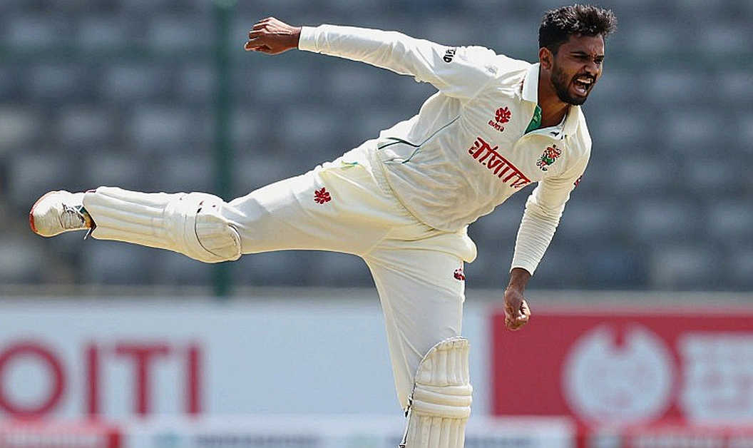রাওয়ালপিন্ডির নীরব স্ট্যান্ডে ইসরারের পাঁচ উইকেট: একটি ধস, একটি ফলো-অন, এবং সেই ভবিষ্যৎ যা এখনও আসেনি